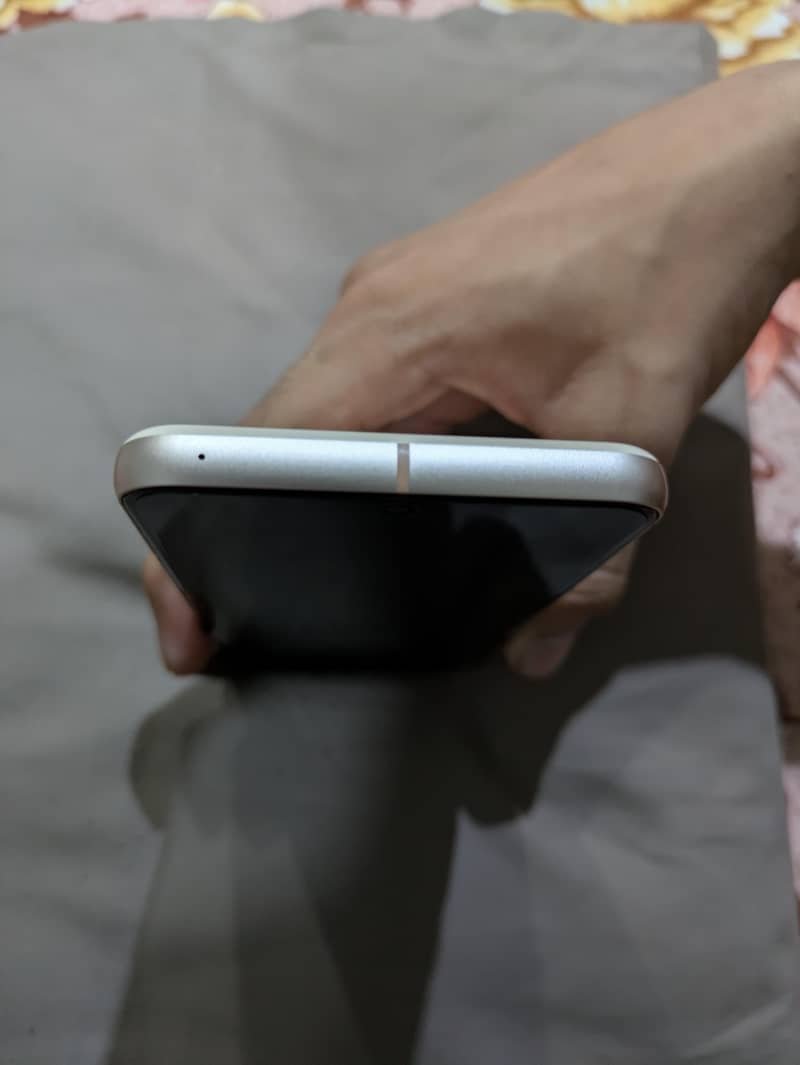 Google Pixel 8 2