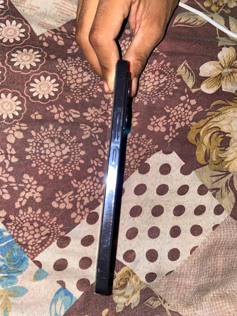 Infinix Note 40 4