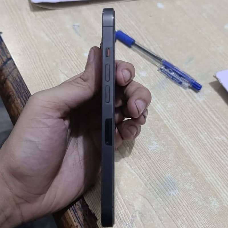 Apple iPhone 13 Pro 3