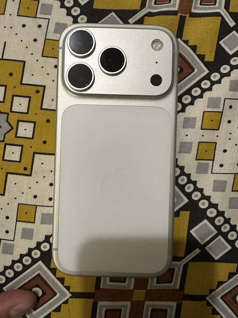 Apple iPhone 17 Pro 2