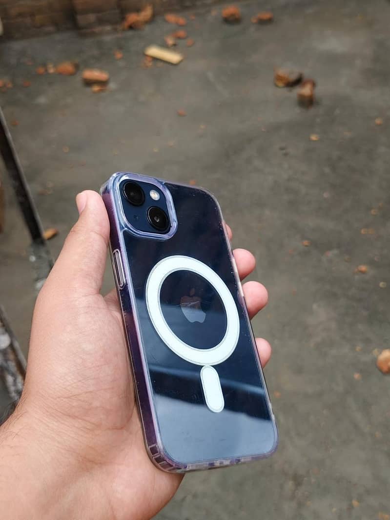 Apple iPhone 13 0