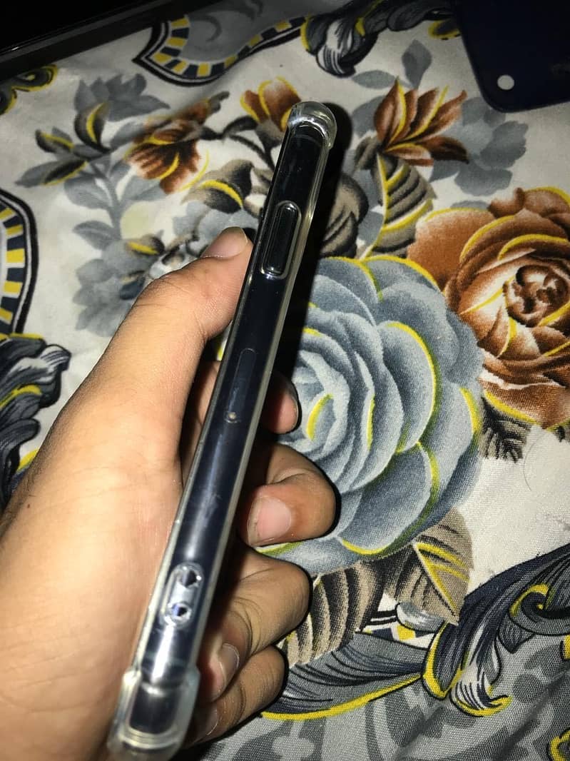Apple iPhone 11 Pro 0