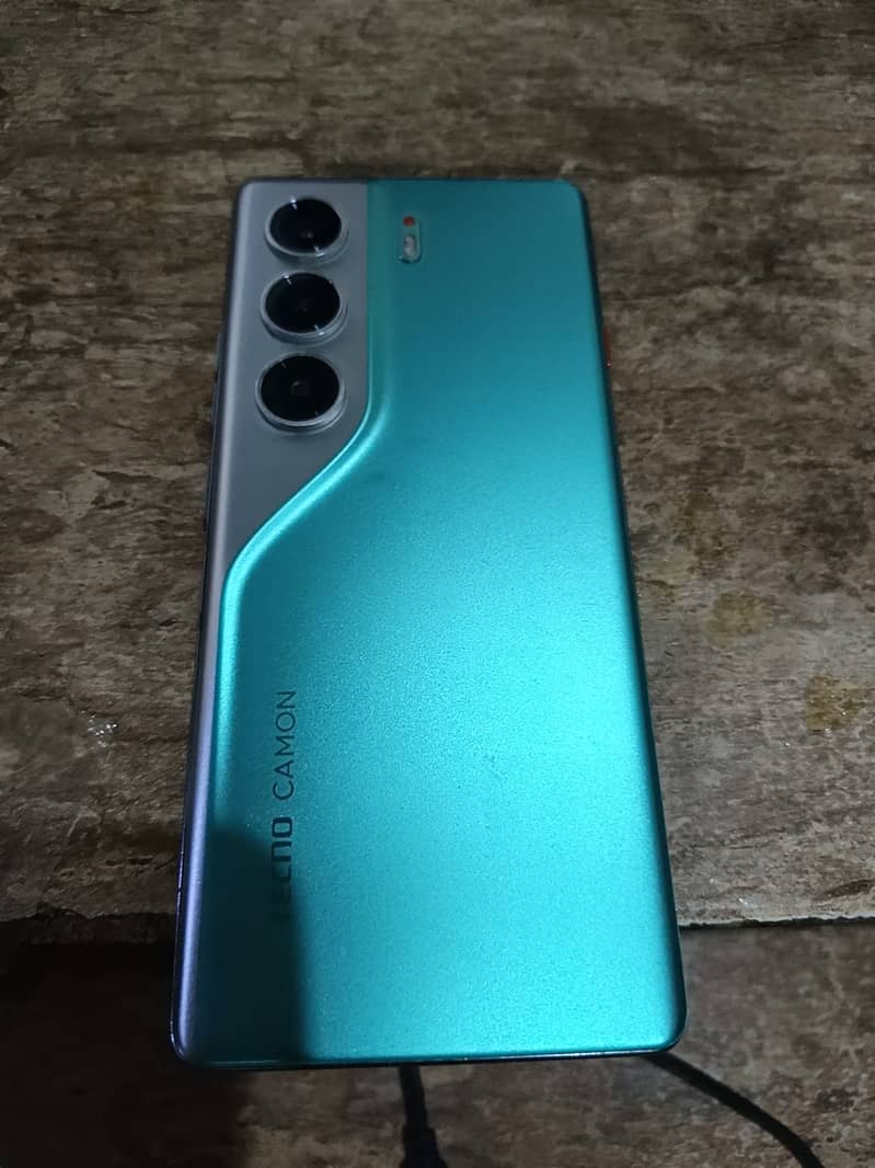 Tecno CAMON 40 Pro 5