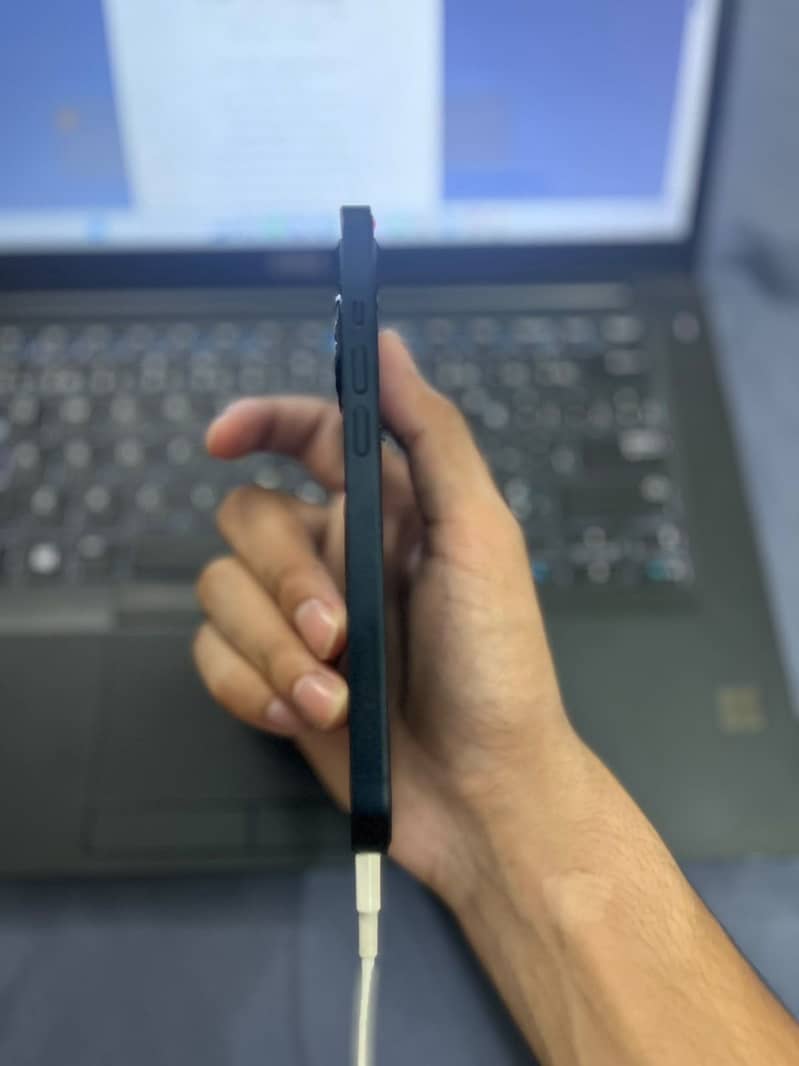 iPhone 13 1