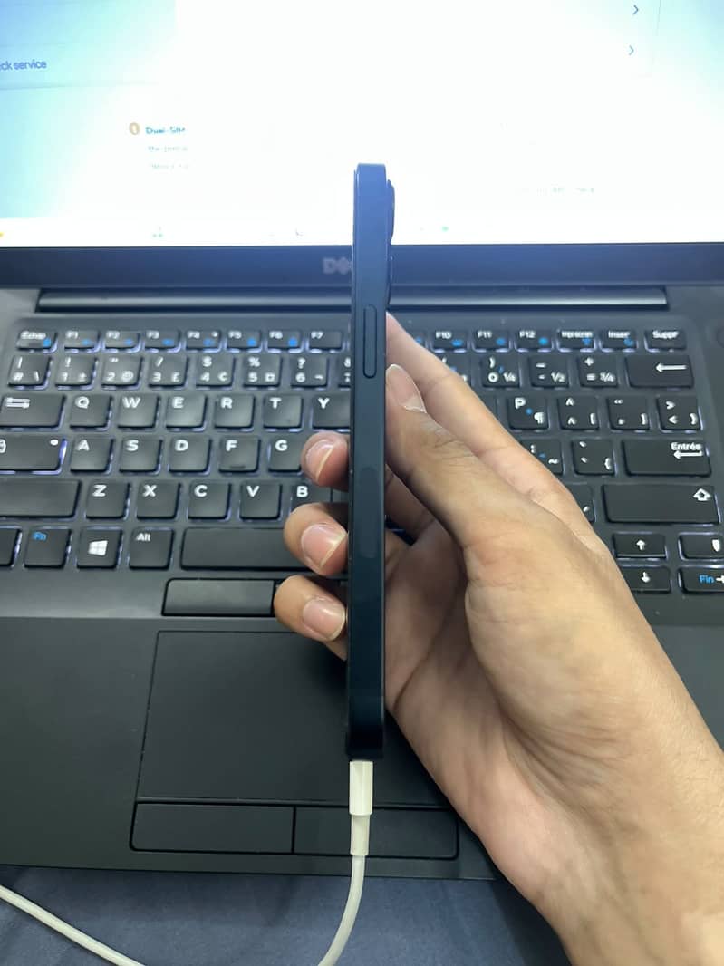 iPhone 13 4