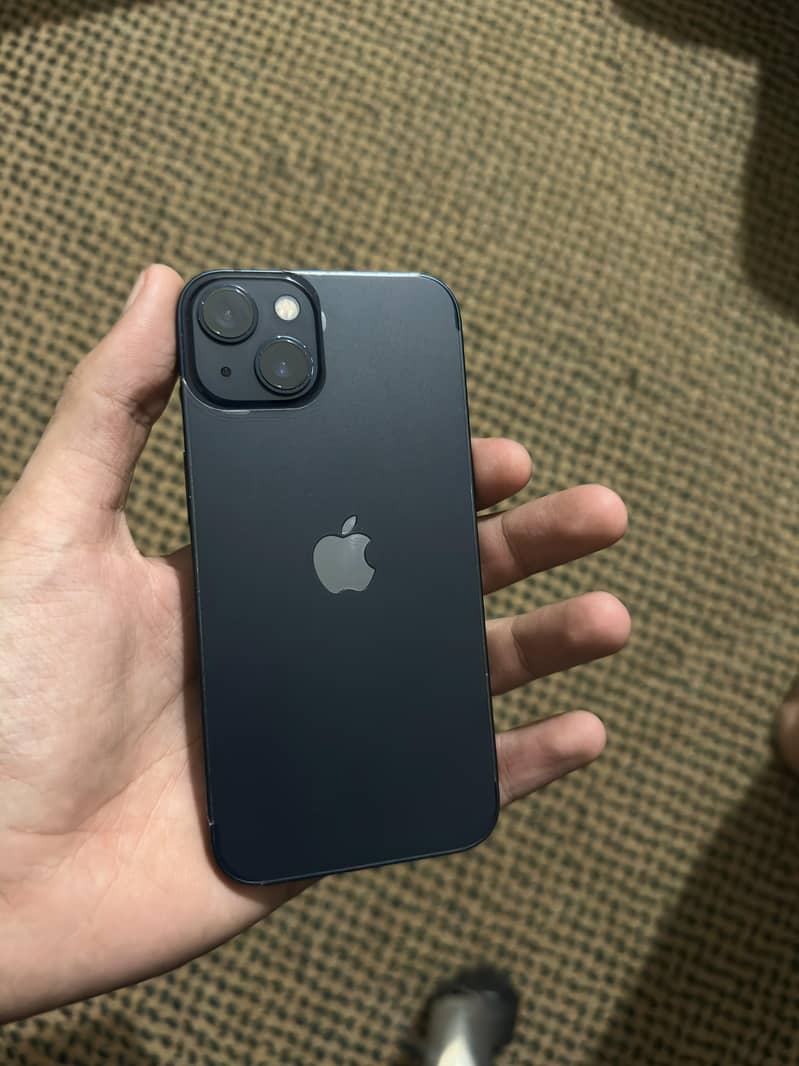 Apple iPhone 13 0