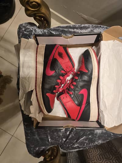 Nike Jordan's 1 Mid