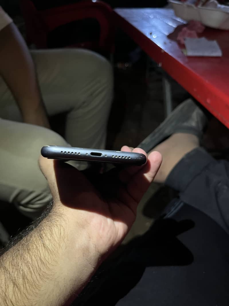Apple iPhone 11 2