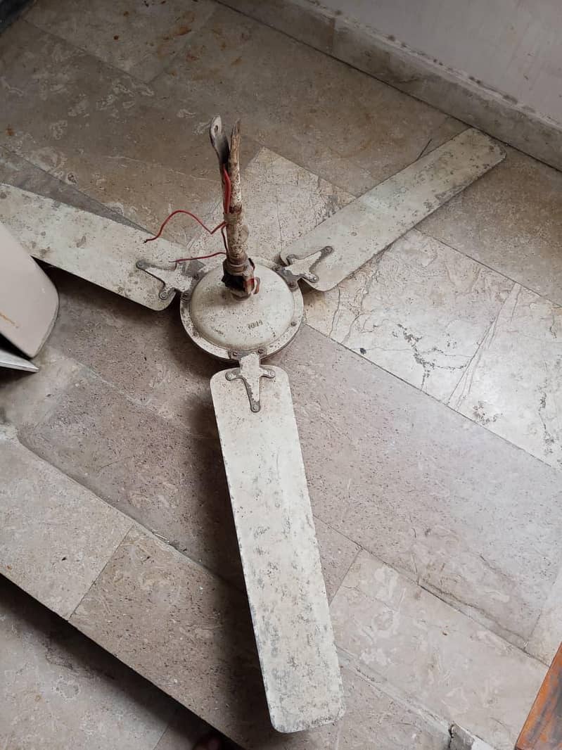 CEILING FAN 0