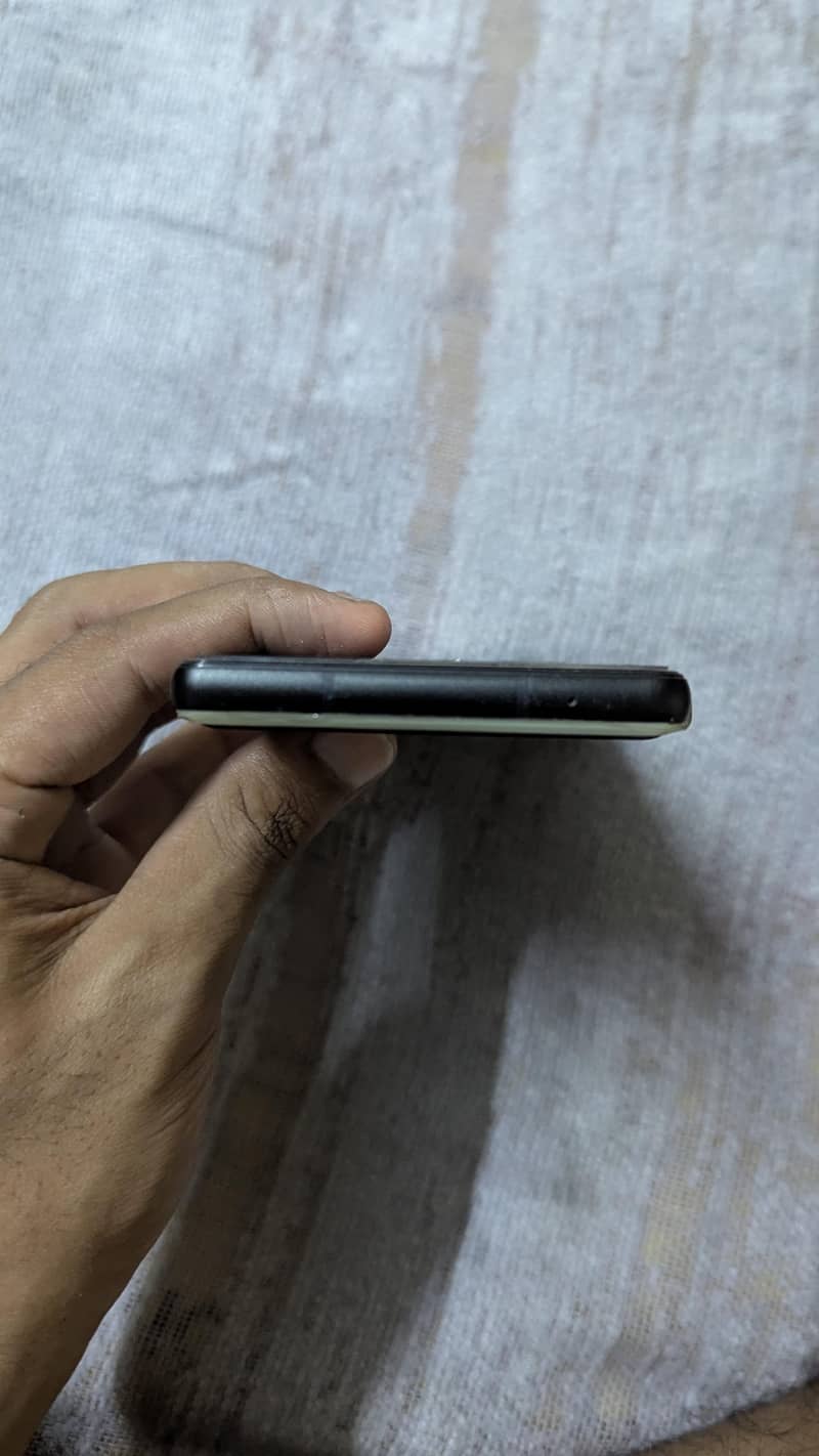 Google Pixel 6a 5