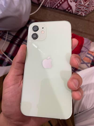 Apple iPhone 12