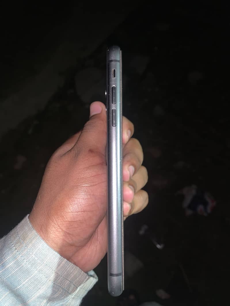 Apple iPhone 11 2