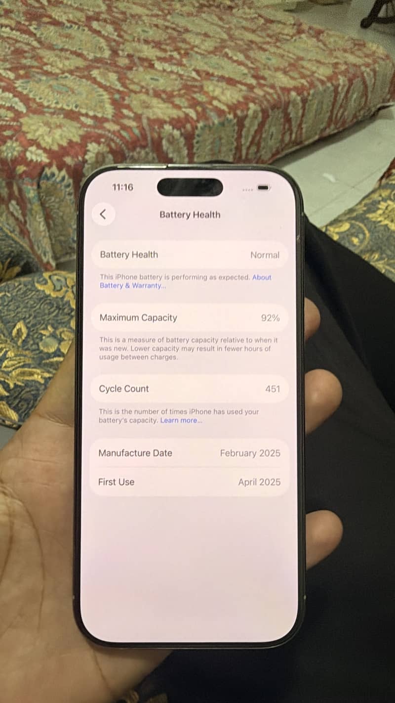 Apple iPhone 16 Pro 2