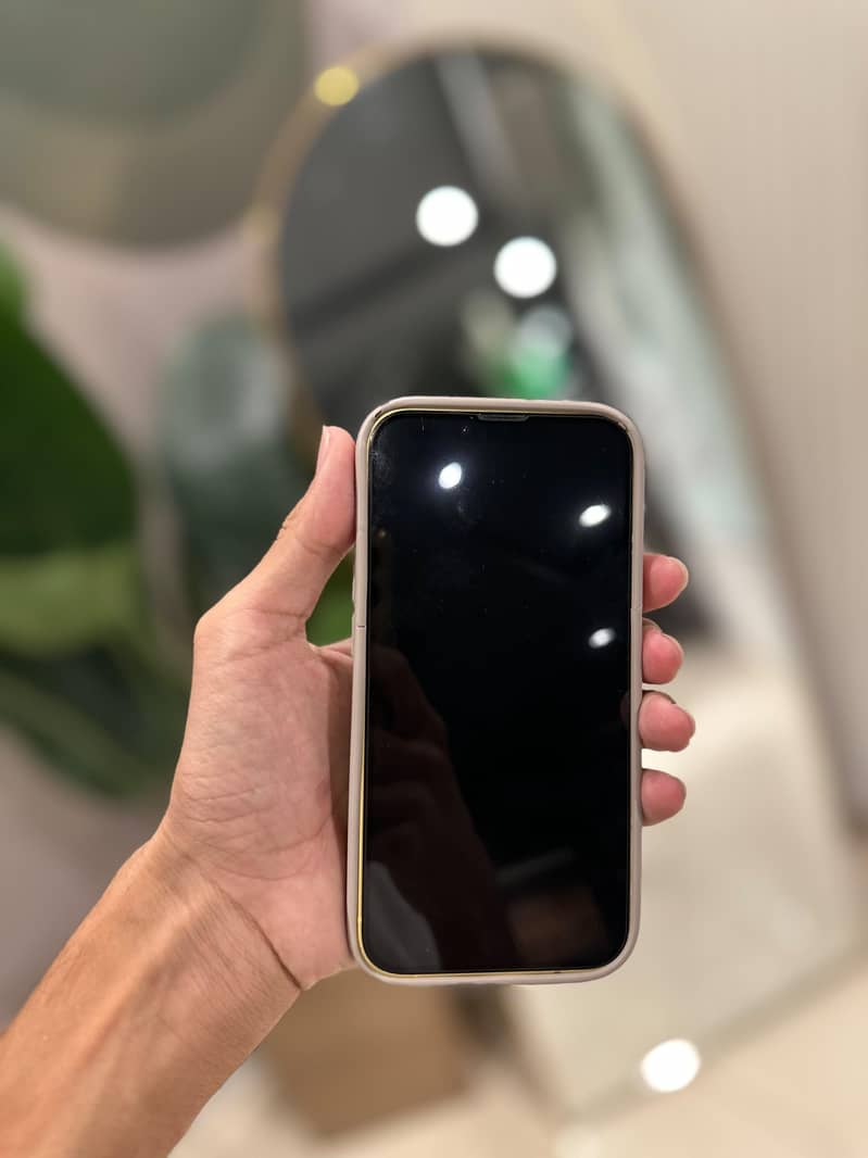 Apple iPhone 14 2