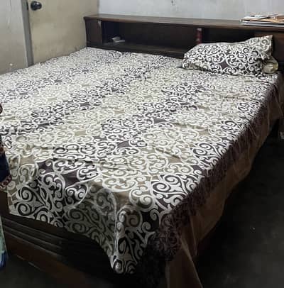 Sheeshem king Size bed