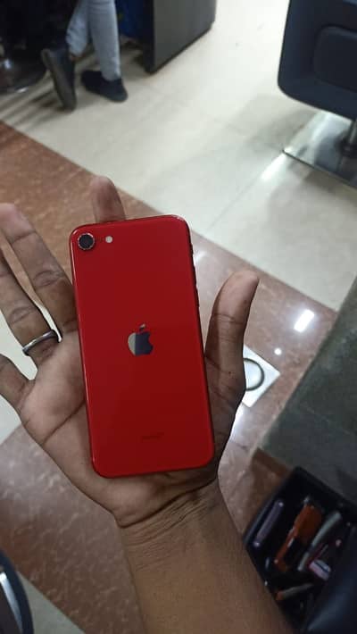 iPhone se 2020 dual pta 128 gb excange possible only iPhone and samsan