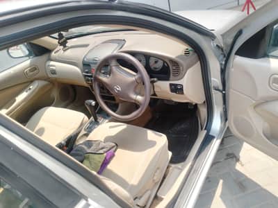 Nissan Sunny 2005