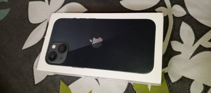 Apple iPhone 13