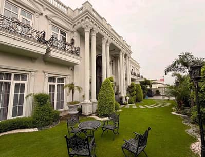 Idyllic House Available In DHA Phase 7 - Block W For sale