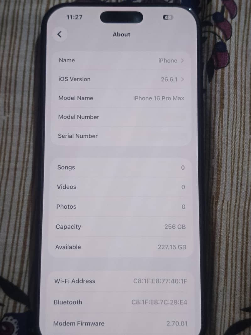 Apple iPhone 16 Pro Max 4