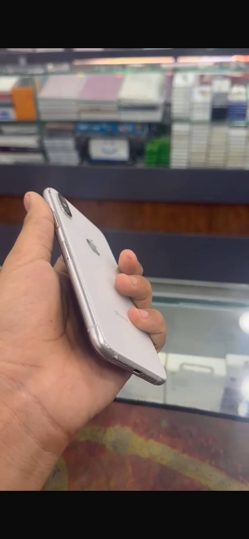 Apple iPhone XS 3