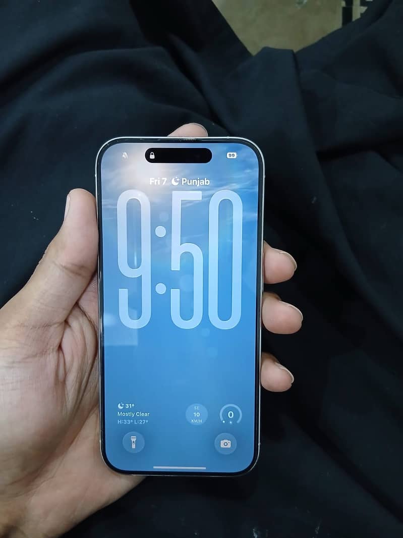 Apple iPhone 15 Pro 2