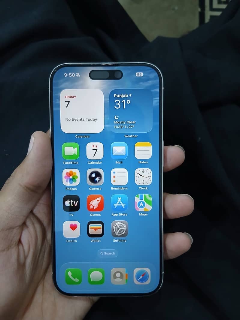 Apple iPhone 15 Pro 3