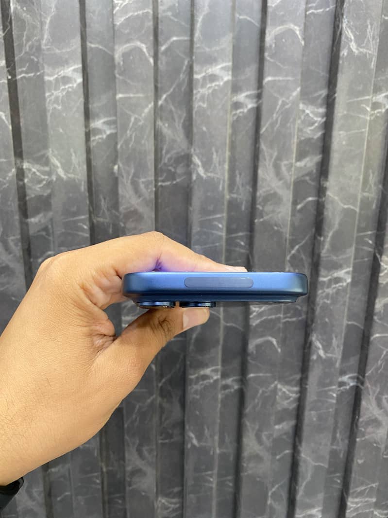 Apple iPhone 17 Pro Max 3