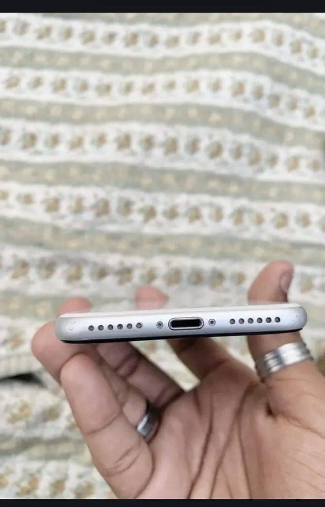 Apple iPhone SE 2