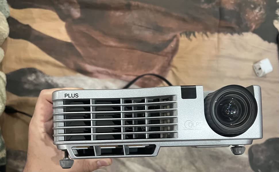 PLUS U5-232 Data Projector 0