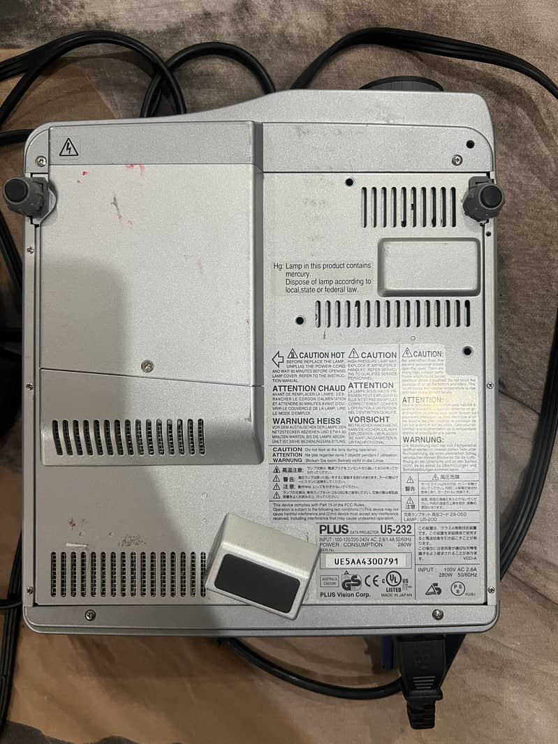 PLUS U5-232 Data Projector 4