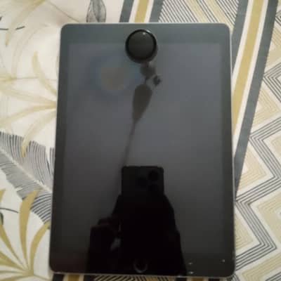 I pad 6 generation 4/32 10/9 condition all ok