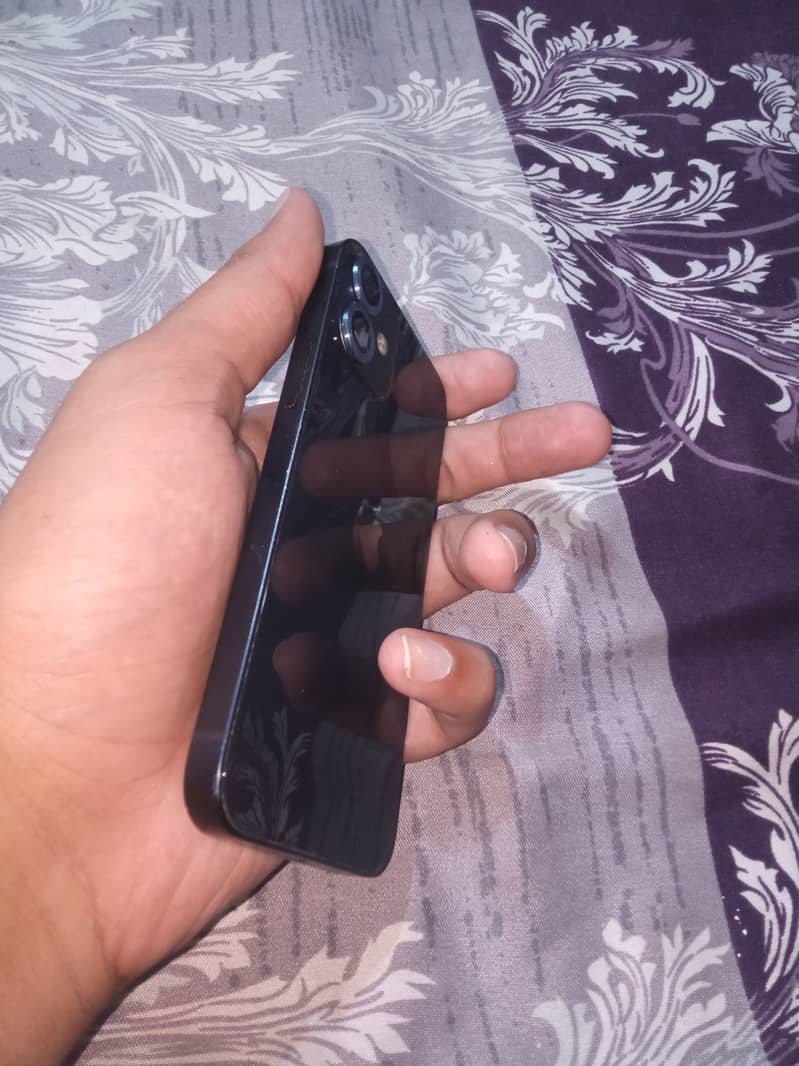 Apple iPhone 12 mini 4