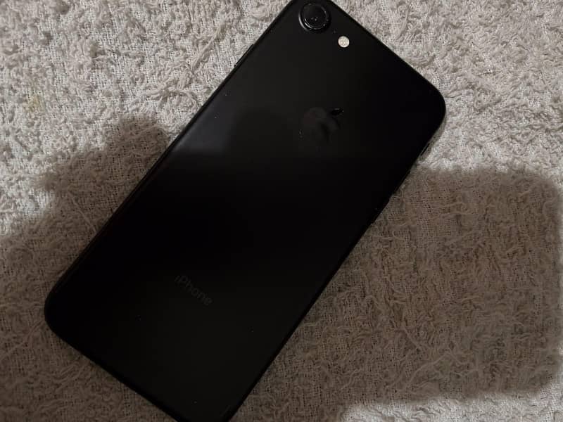 Apple iPhone 7 3