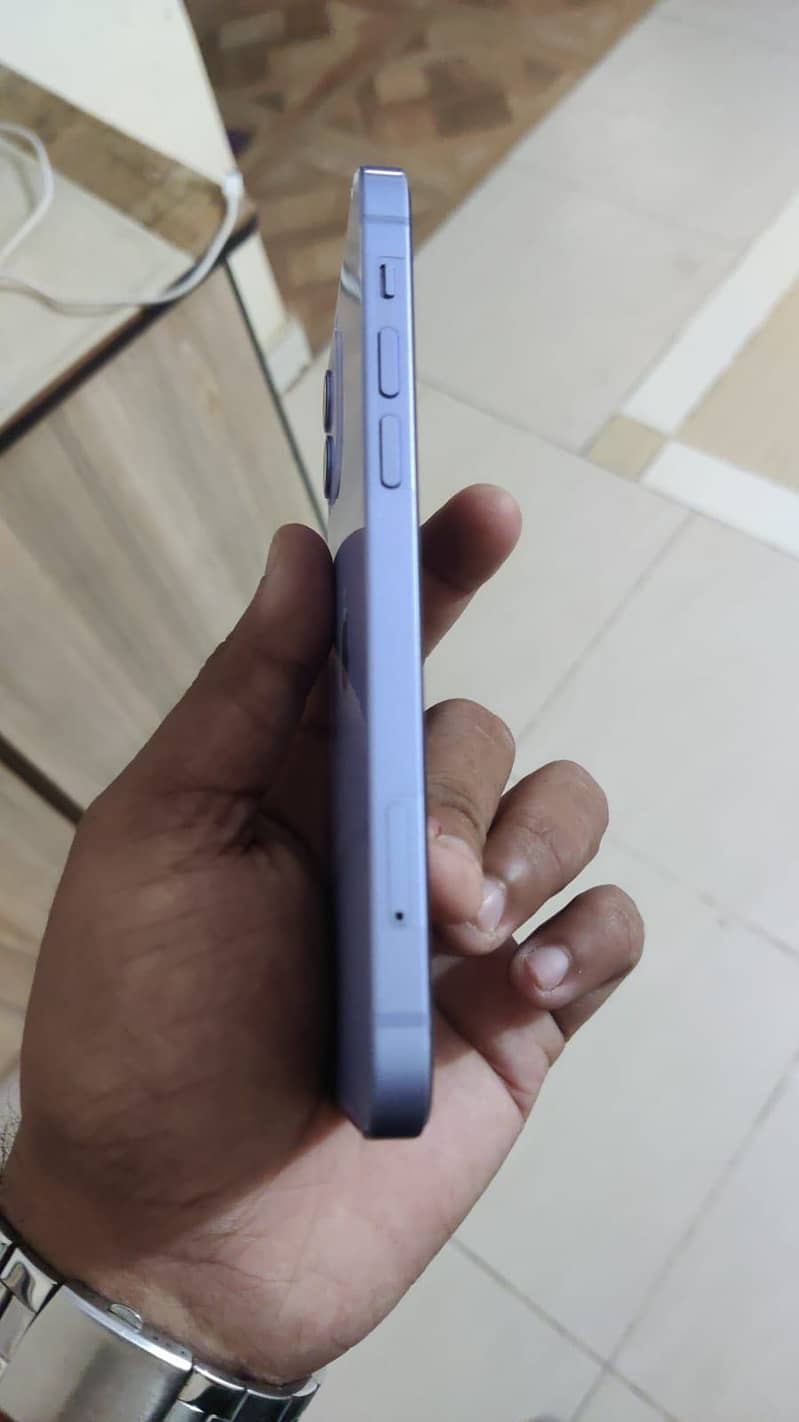 Apple iPhone 12 1