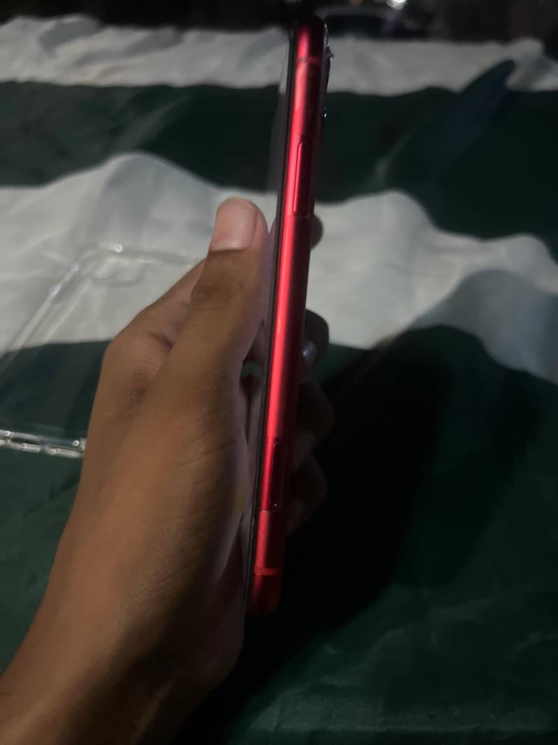 Apple iPhone 11 3