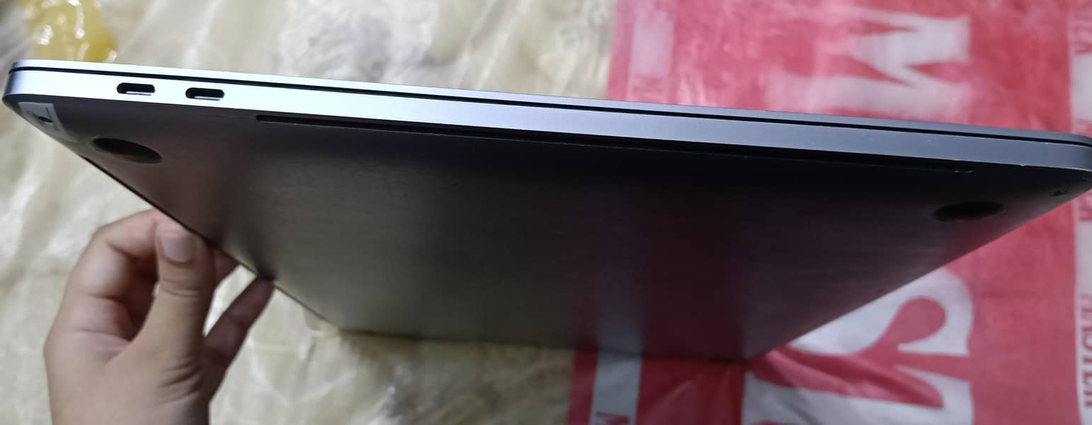 Macbook 19 pro 4