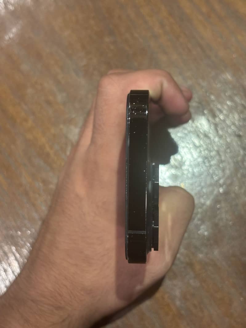 iPhone 14 Pro 2
