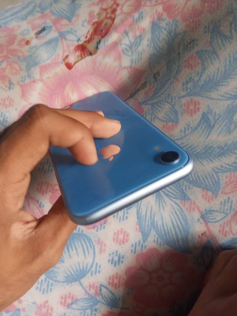 Apple iPhone XR 2