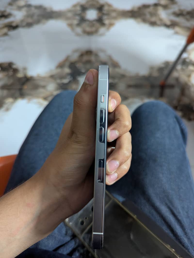 Apple iPhone 14 Pro 1