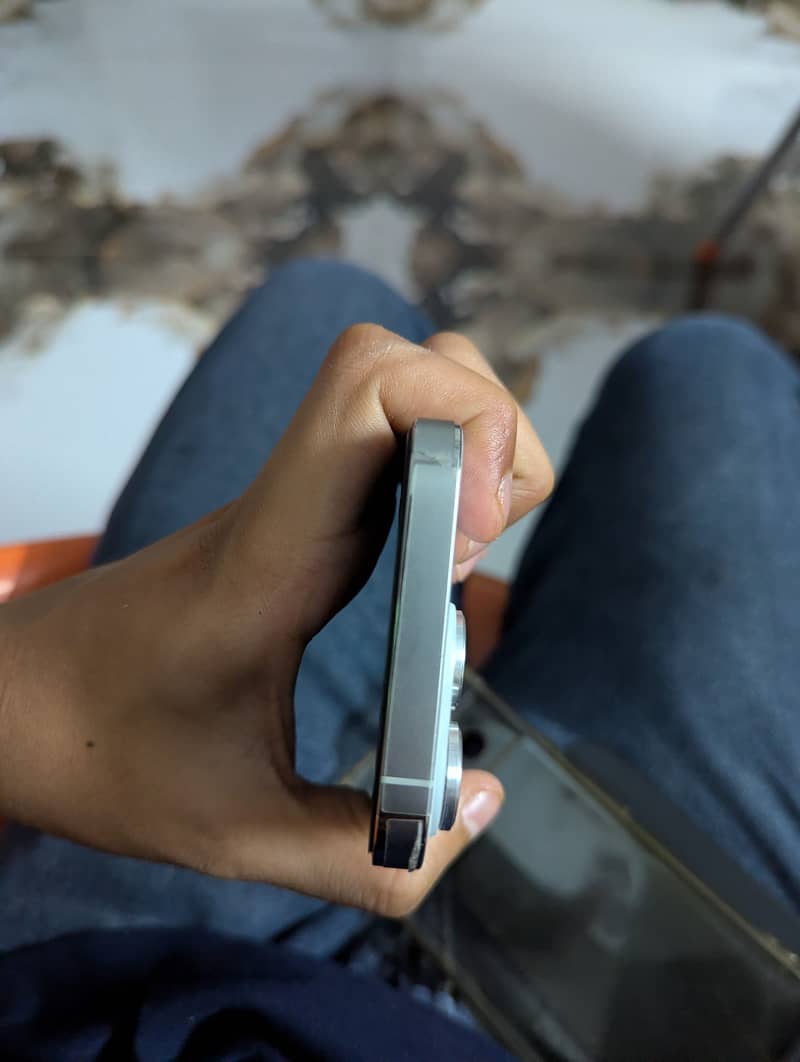 Apple iPhone 14 Pro 4