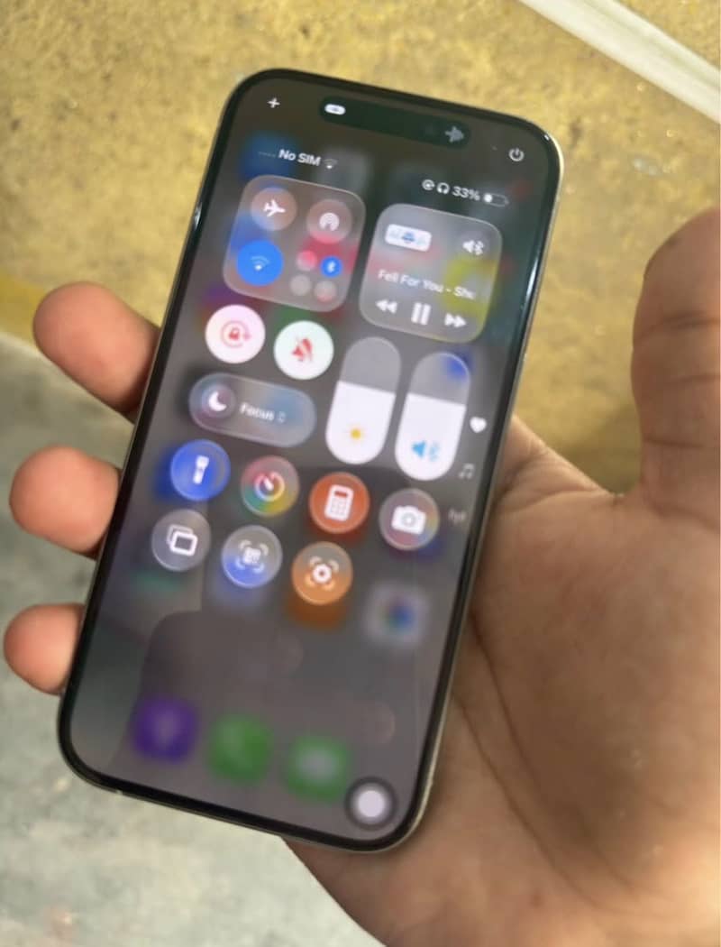 Apple iPhone 15 Pro 2