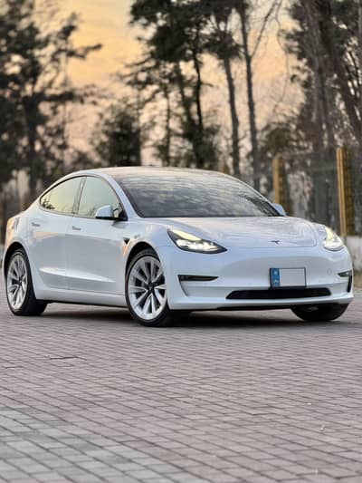 Tesla Model 3 Dual Motor (Long Range)
