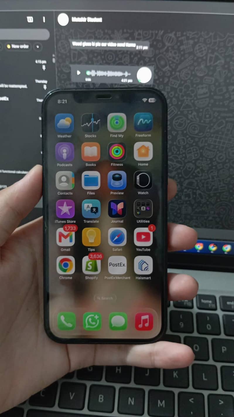 Apple iPhone 12 6