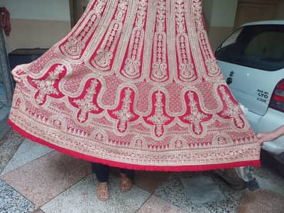 Lehnga Just one time used (orignal price 1Lac)