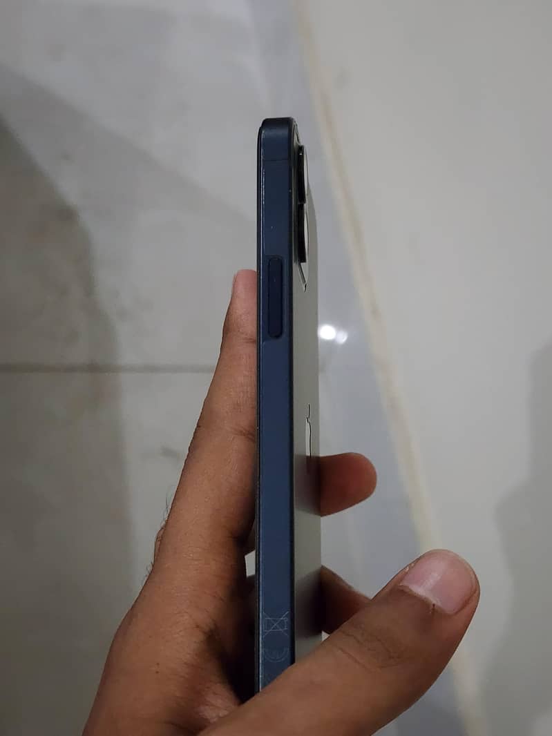 Apple iPhone 12 2