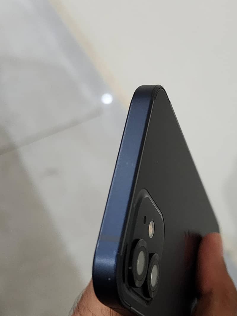 Apple iPhone 12 3