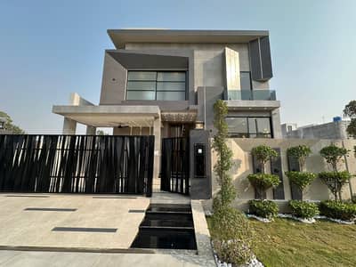 10 Marla House for Sale in Lake City Meadows Lahore