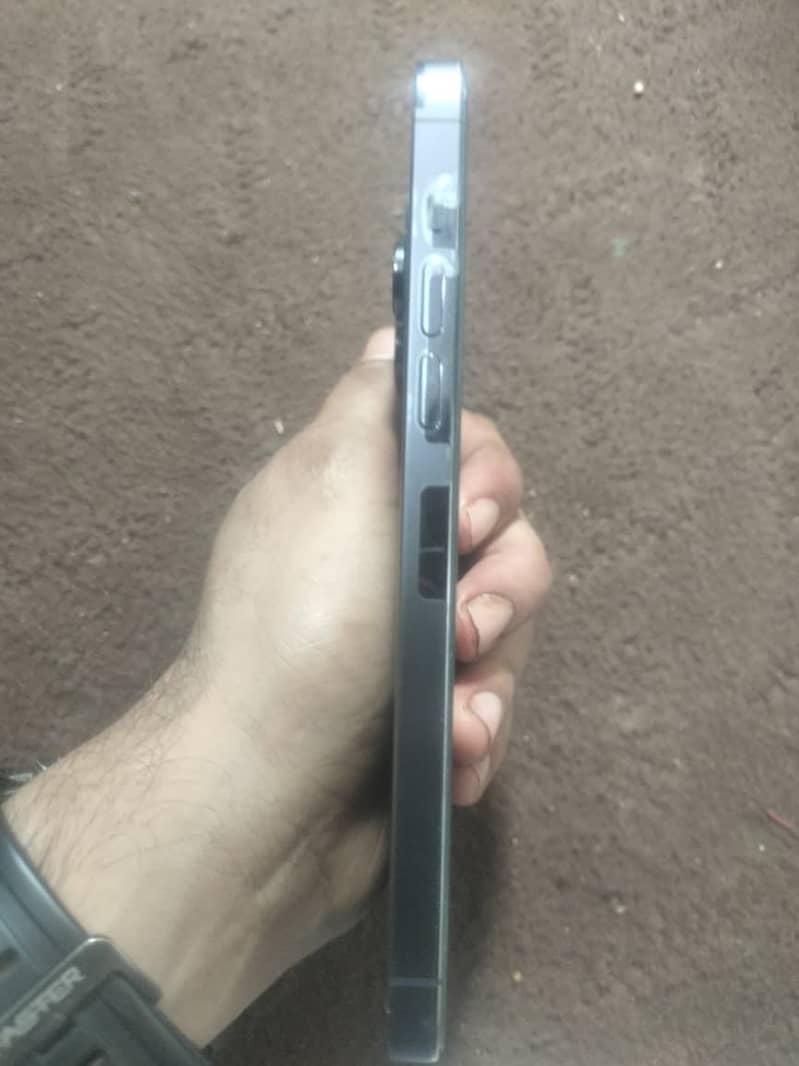Apple iPhone 14 Pro Max 5