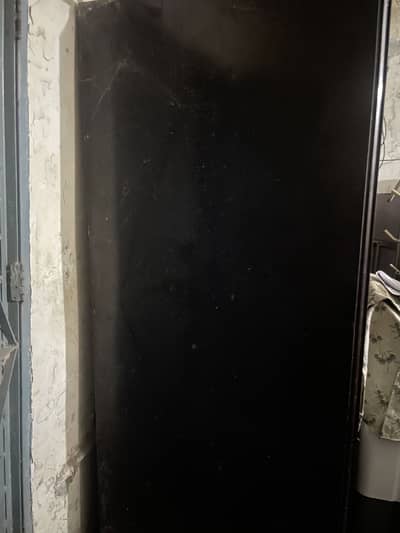 Peti Almirah / Purani Style Ki Bari Peti – Good Condition